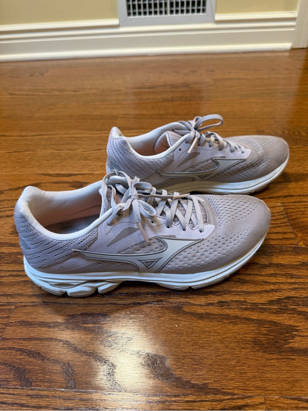 Mizuno Women's Wave Rider 23 Pink Lilac Running Sneaker - Size 10